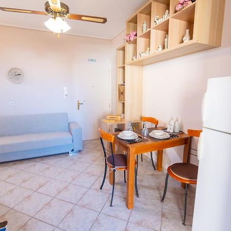 Smile Sea Apartment Каламата Екстериор снимка