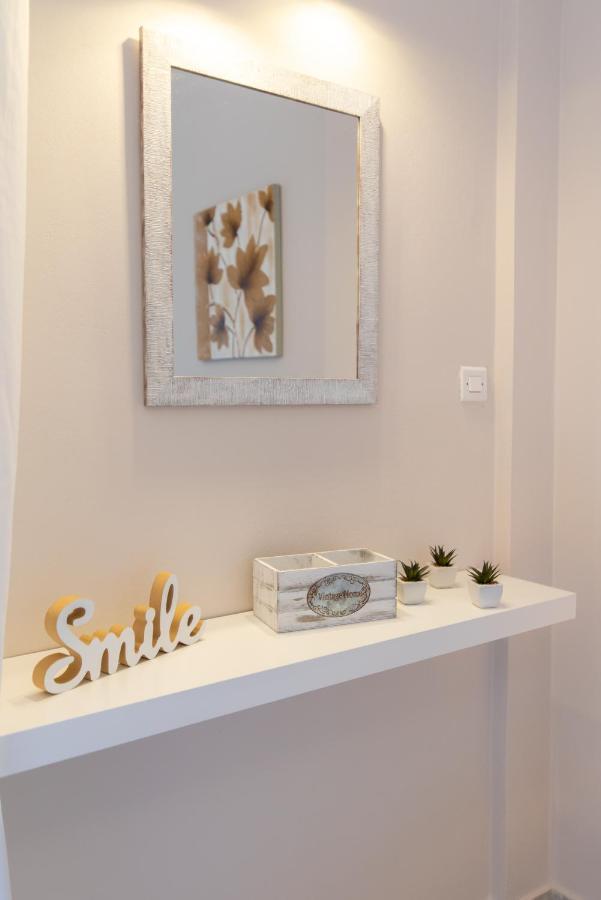 Smile Sea Apartment Каламата Екстериор снимка